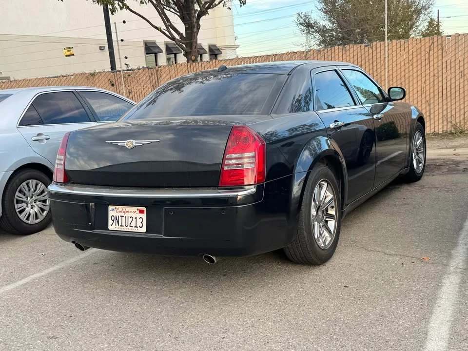Chrysler 300 Letter Series - Image 3 of 4