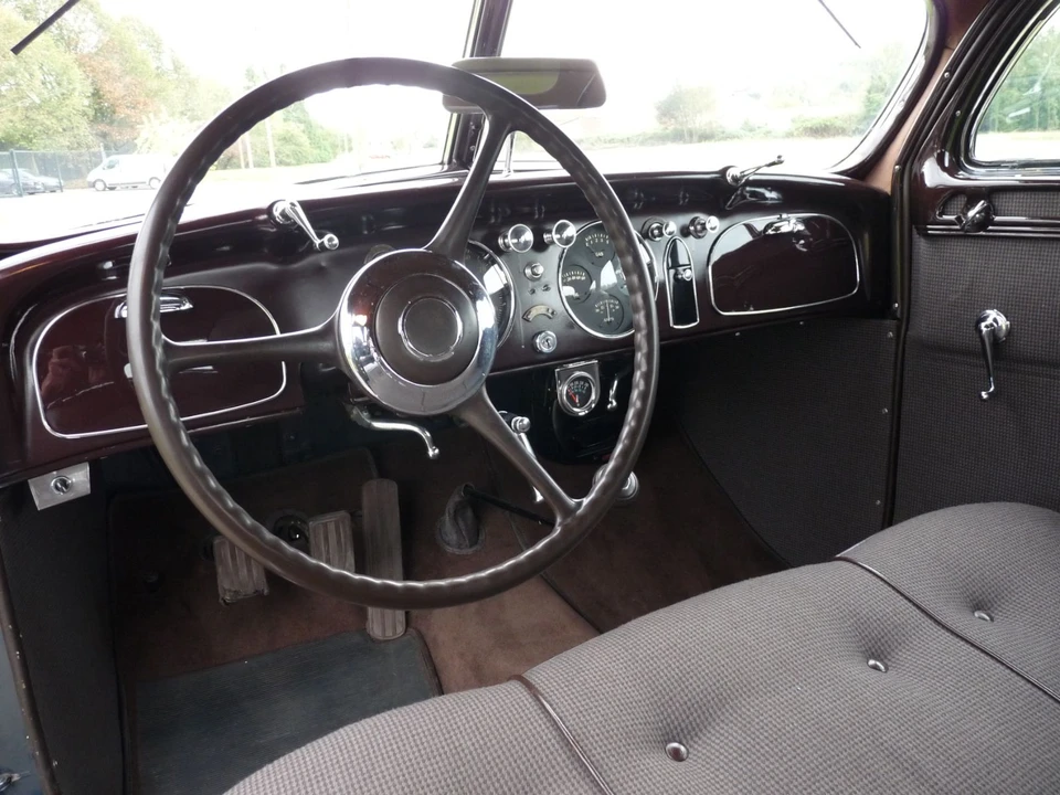 Chrysler Airflow - Image 5 of 6