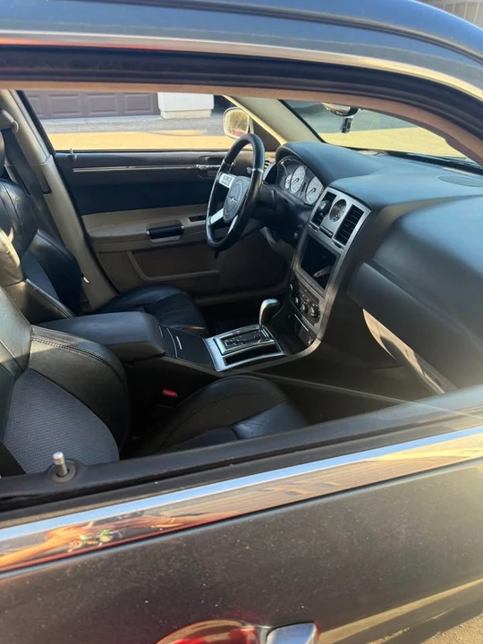 2007 Chrysler 300 (2005-2023) - Image 6 of 7