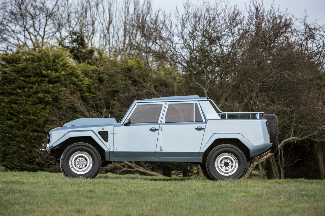 1987 Lamborghini LM002 - Image 18 of 21