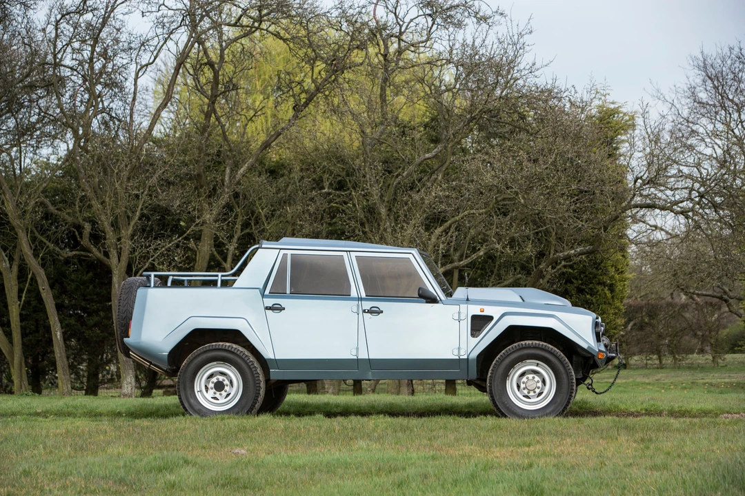 1987 Lamborghini LM002 - Image 8 of 21