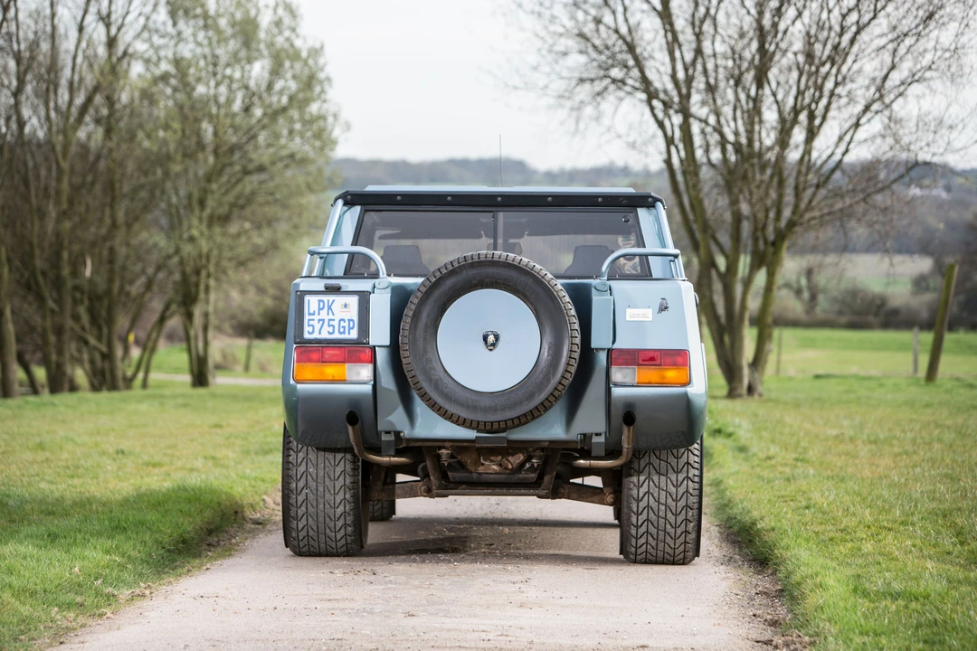 1987 Lamborghini LM002 - Image 4 of 21