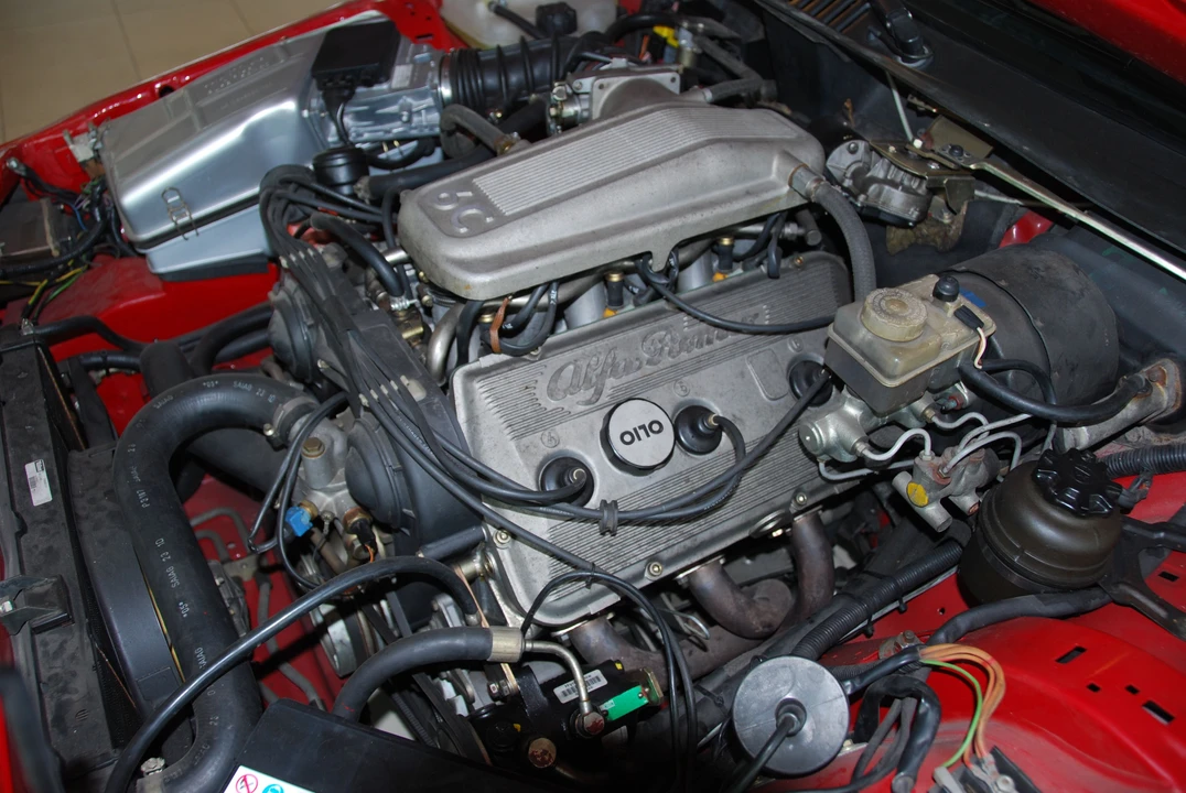 1991 Alfa Romeo SZ - Image 2 of 10