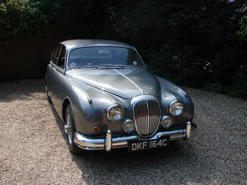 1965 Daimler - Image 4 of 9
