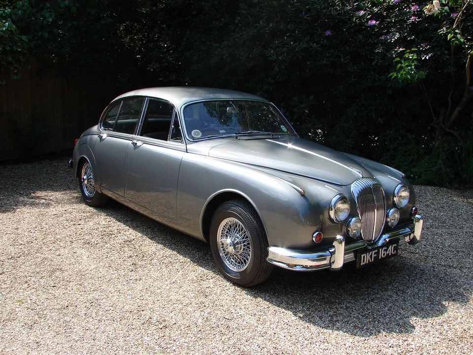 1965 Daimler - Image 5 of 9