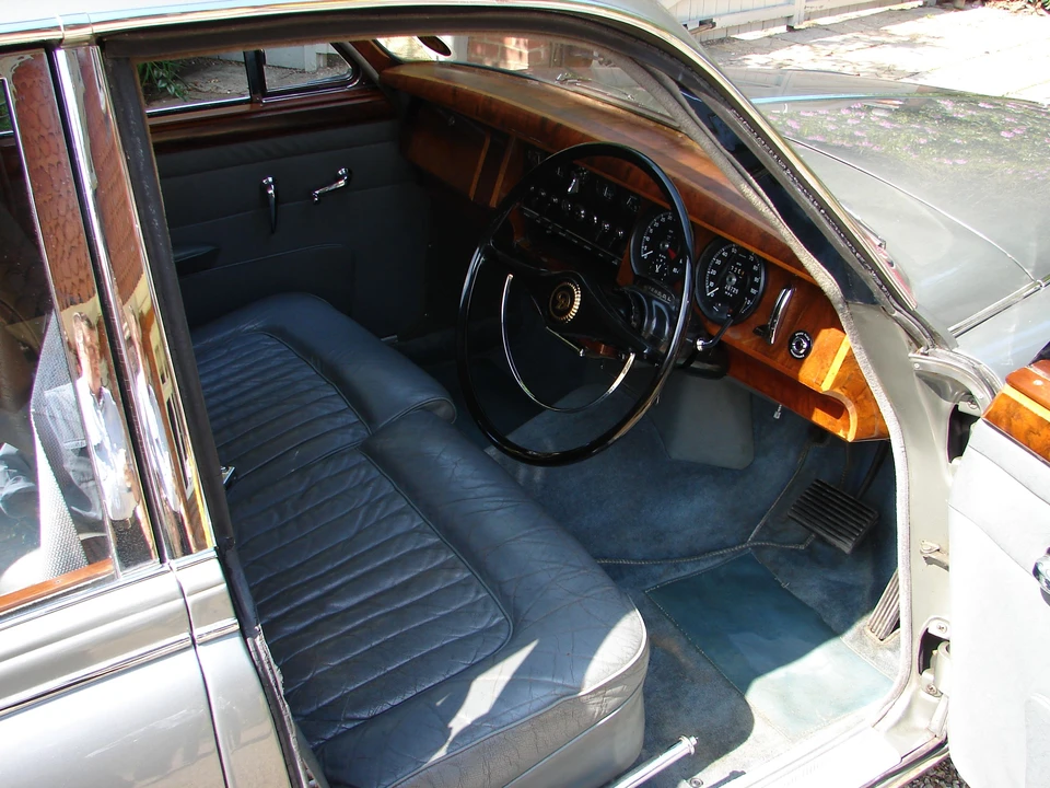 1965 Daimler - Image 9 of 9