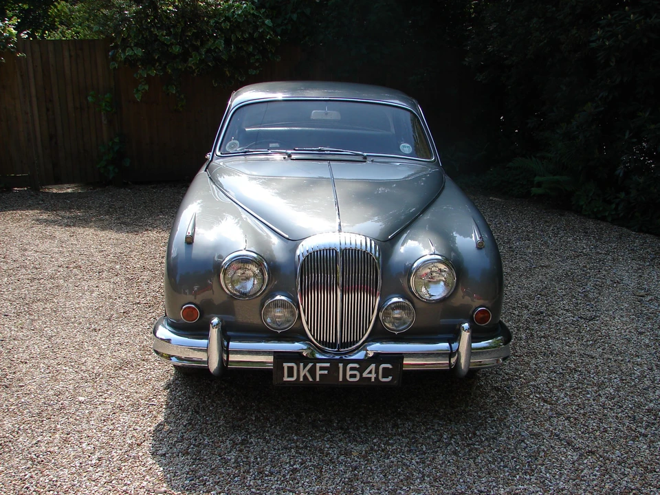 1965 Daimler - Image 3 of 9
