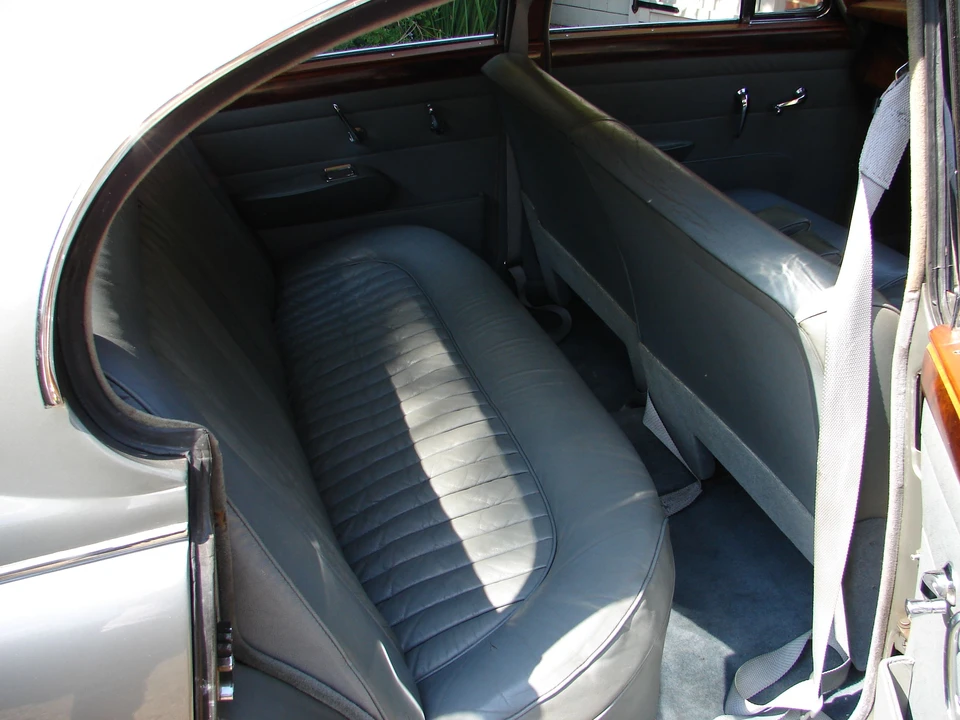 1965 Daimler - Image 7 of 9