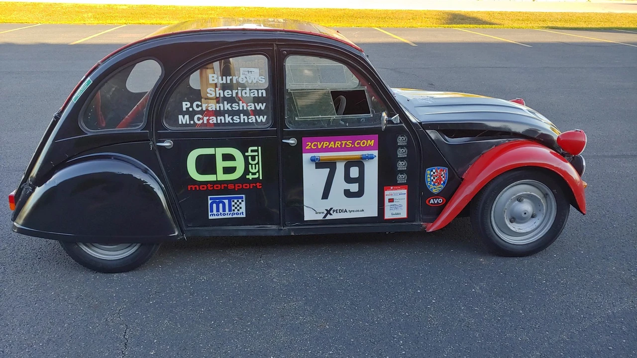 Citroen 2CV - Image 6 of 31
