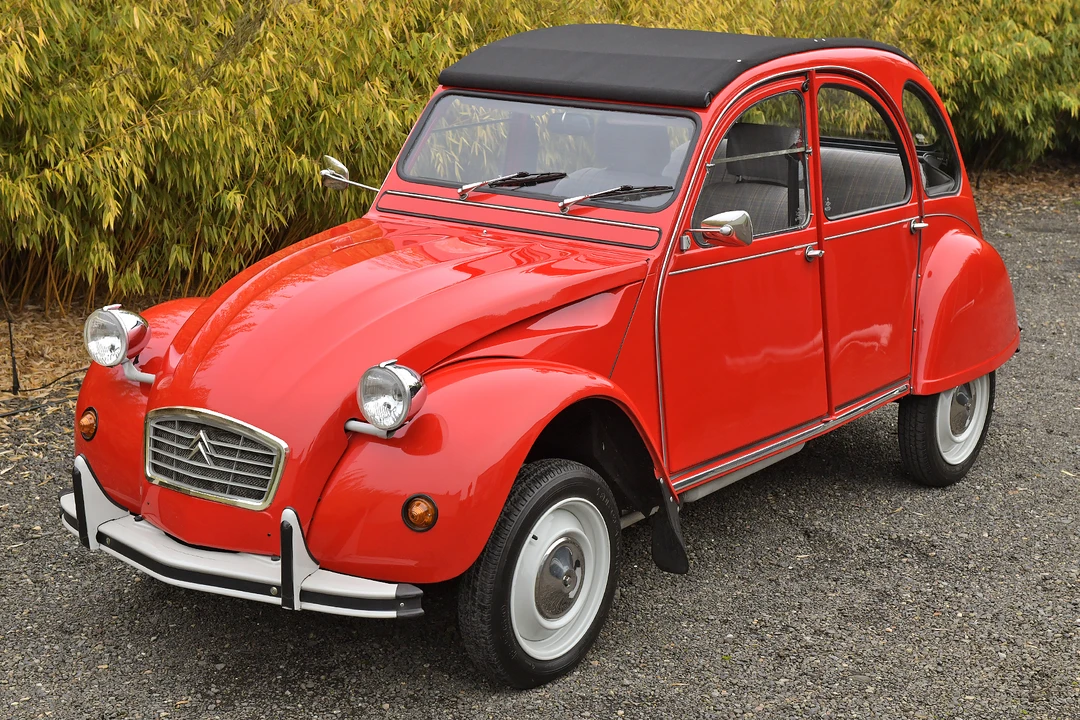 Citroen 2CV - Image 2 of 31