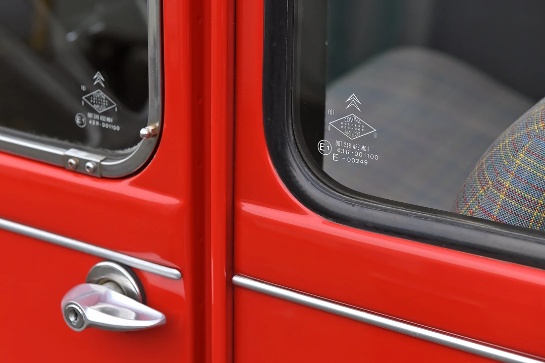 Citroen 2CV - Image 20 of 31