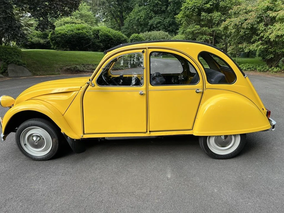 Citroen 2CV - Image 12 of 31