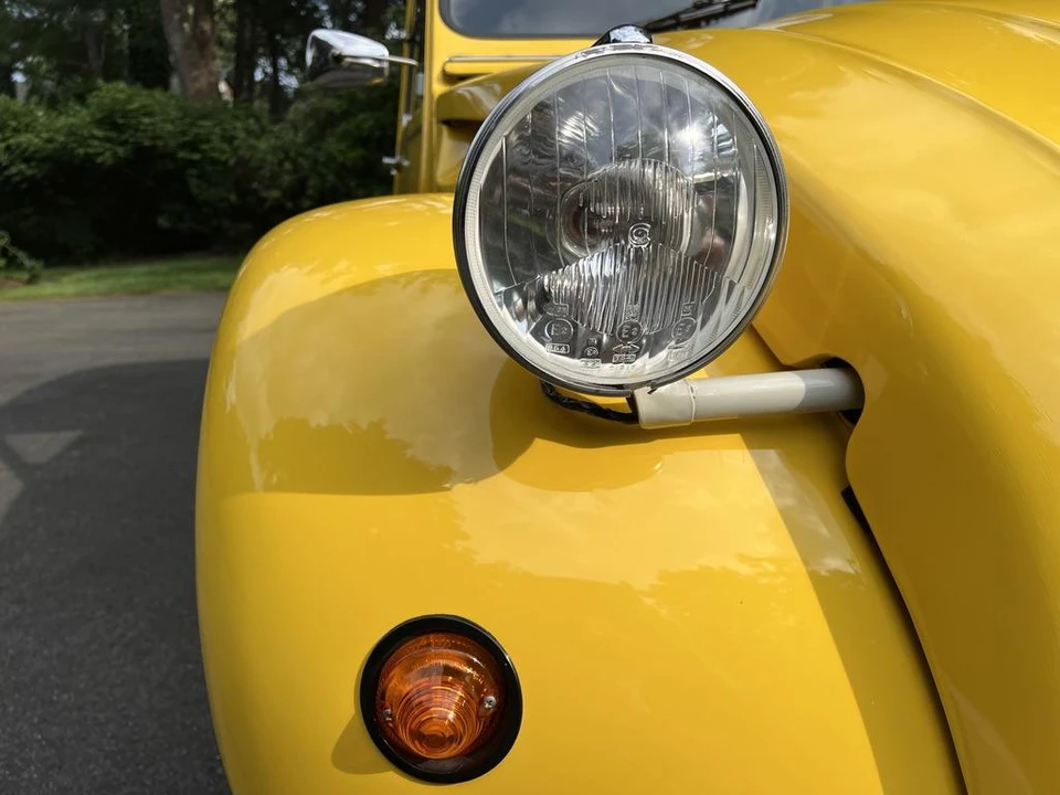 Citroen 2CV - Image 15 of 31