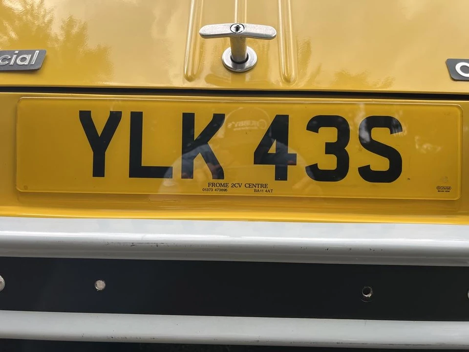 Citroen 2CV - Image 13 of 31
