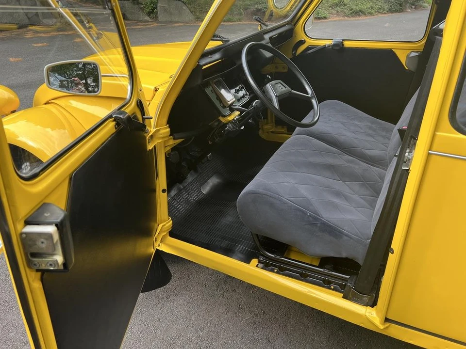 Citroen 2CV - Image 21 of 31