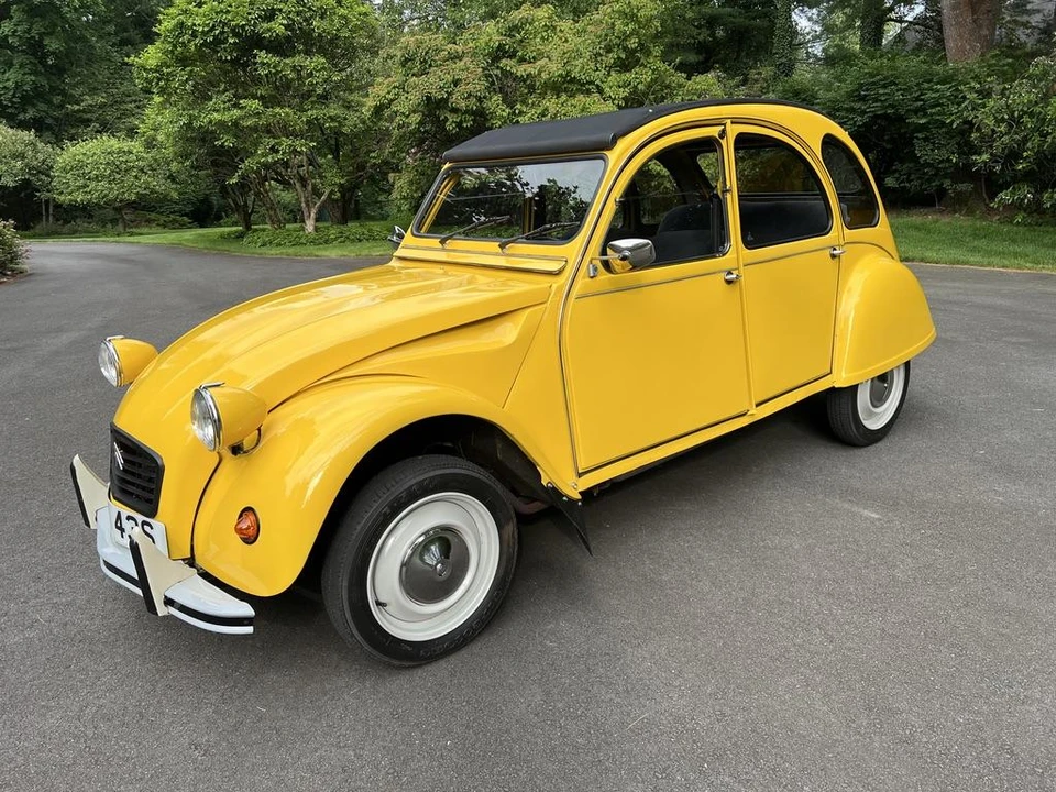 Citroen 2CV - Image 2 of 31