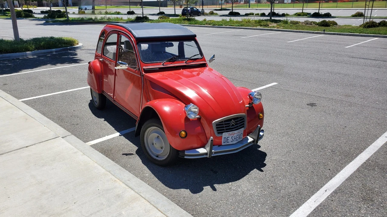 Citroen 2CV - Image 4 of 31