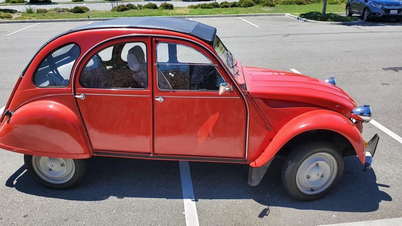 Citroen 2CV - Image 5 of 31