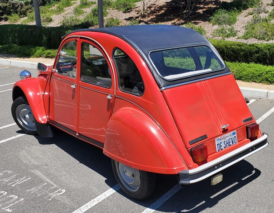 Citroen 2CV - Image 16 of 31