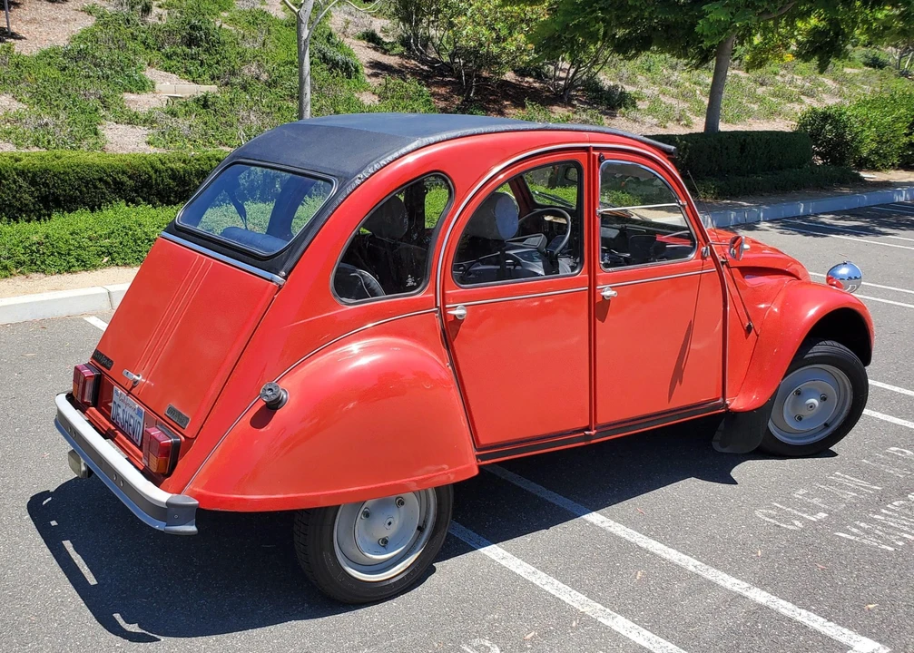 Citroen 2CV - Image 13 of 31