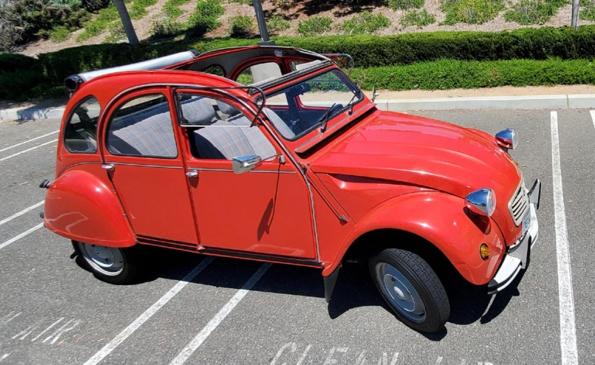 Citroen 2CV - Image 20 of 31