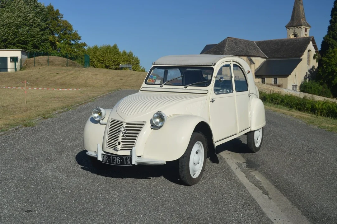 1955 Citroen 2CV - Image 2 of 31