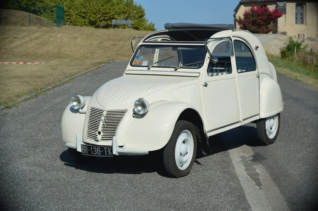 1955 Citroen 2CV - Image 11 of 31