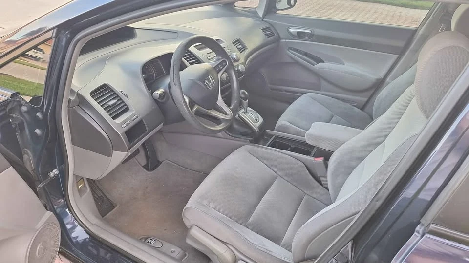 2011 Honda Civic 8th Gen - Image 7 of 10
