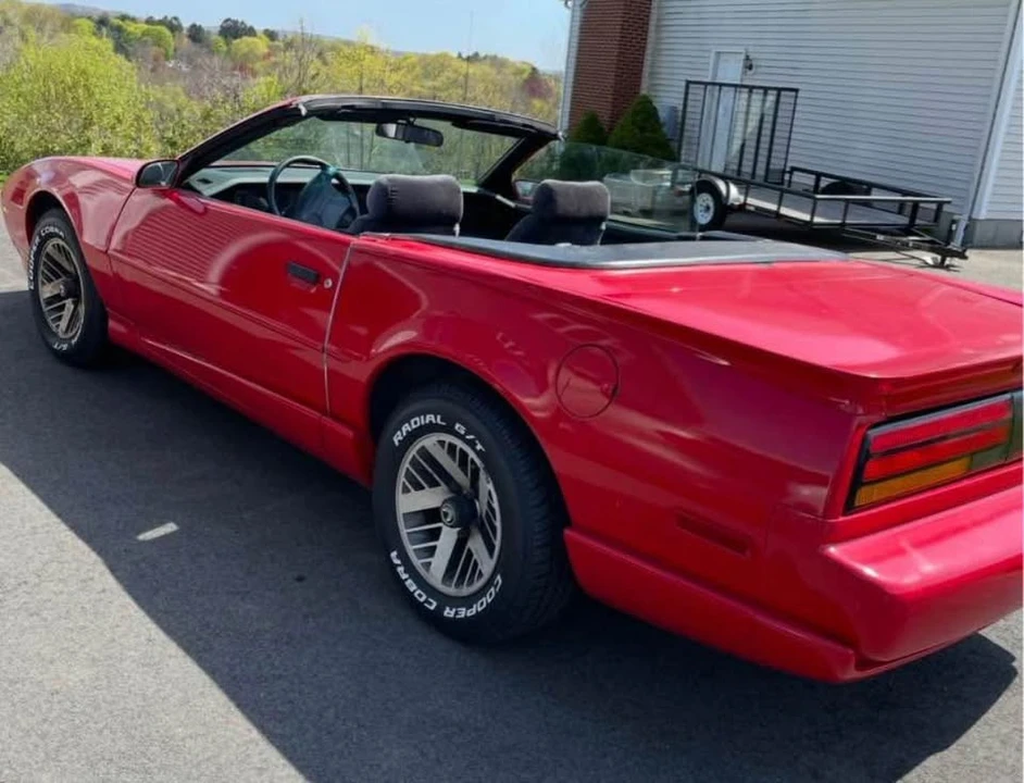 1992 Pontiac Firebird 3rd Gen - Image 7 of 11