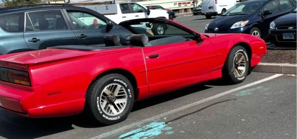 1992 Pontiac Firebird 3rd Gen - Image 4 of 11