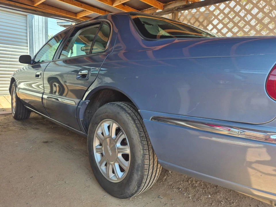 1999 Lincoln Continental 9th Gen - Image 4 of 15