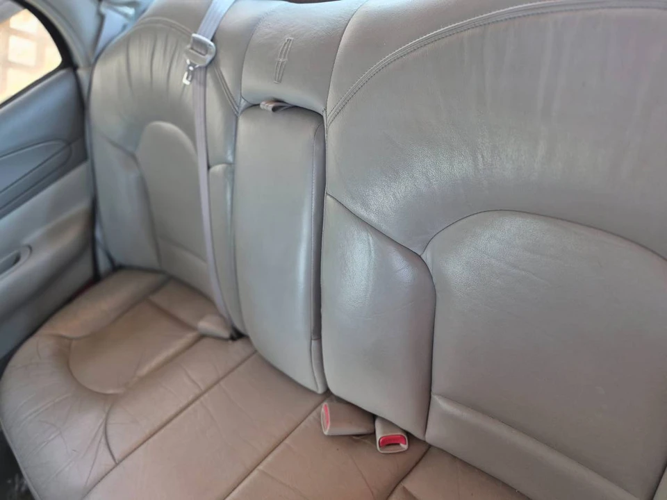 1999 Lincoln Continental 9th Gen - Image 9 of 15
