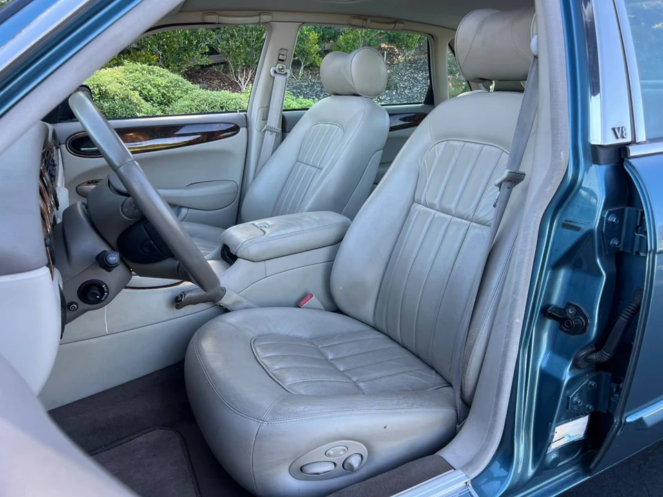 2000 Jaguar X308 XJ - Image 9 of 23