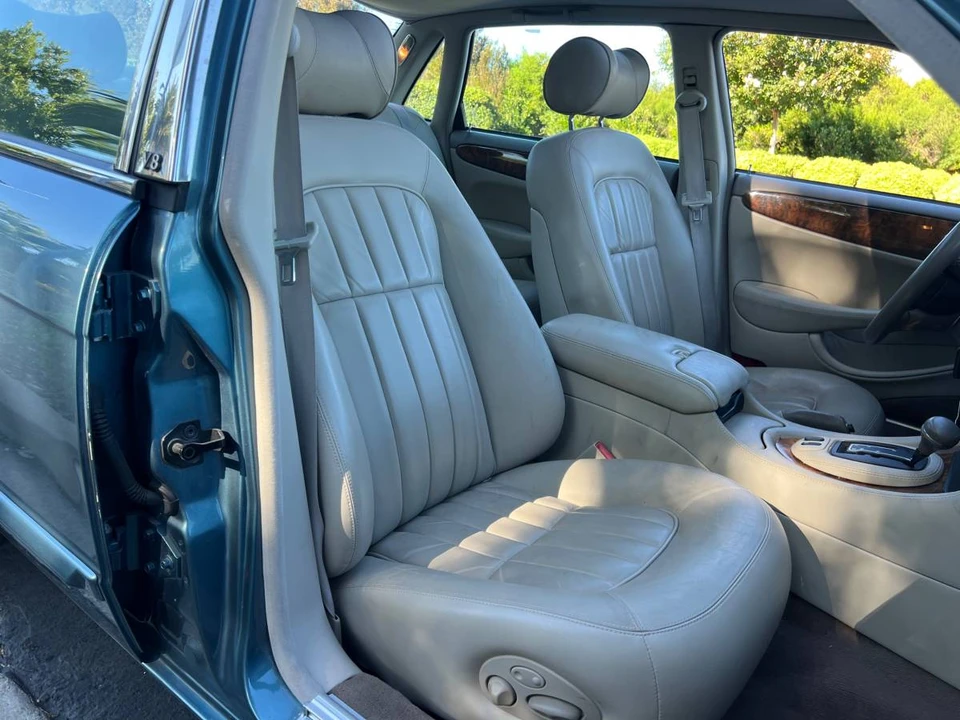 2000 Jaguar X308 XJ - Image 10 of 23