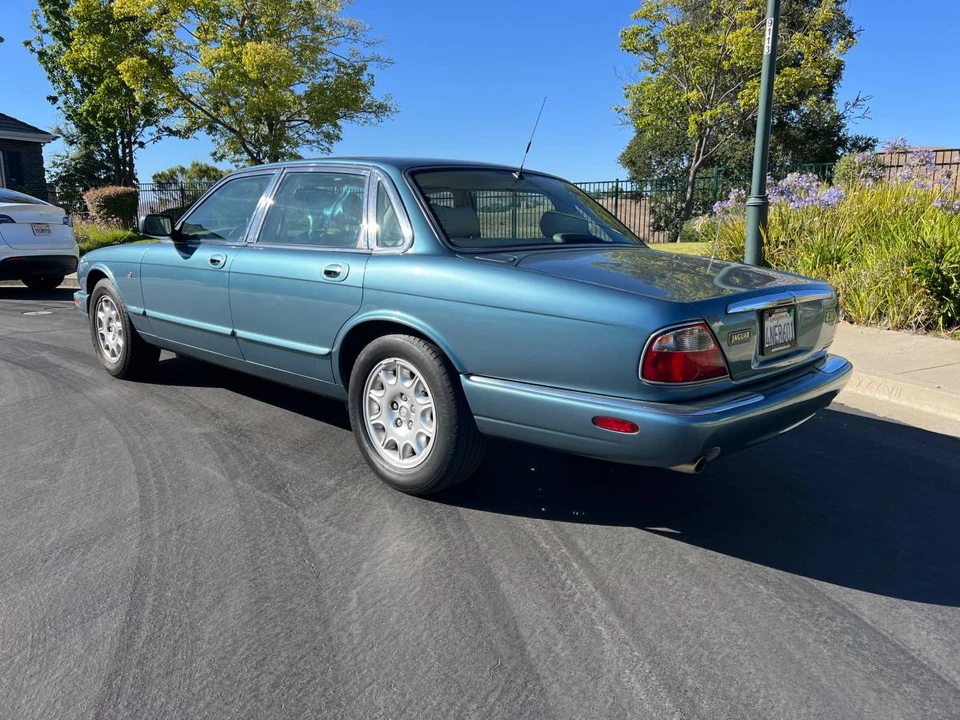 2000 Jaguar X308 XJ - Image 3 of 23