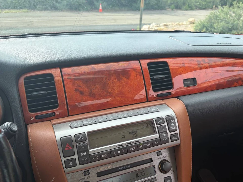 2002 Lexus SC430 - Image 4 of 7