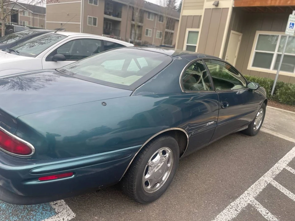 1998 Buick Riviera 8th Gen - Image 2 of 8