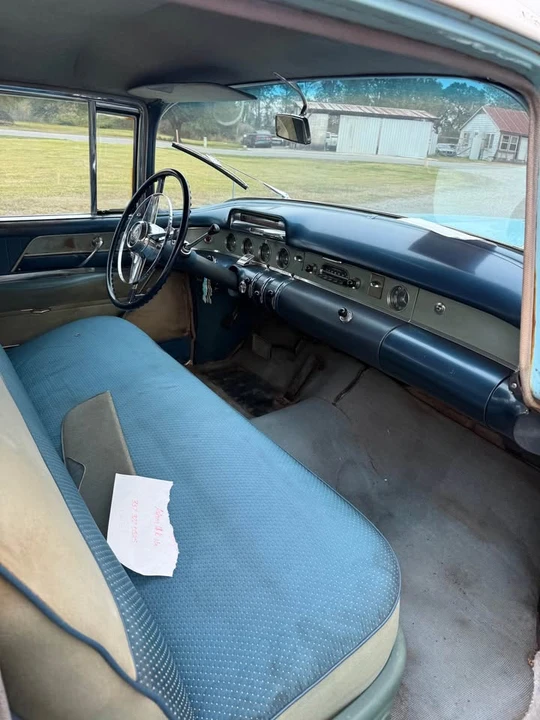 Buick Roadmaster - Image 7 of 10
