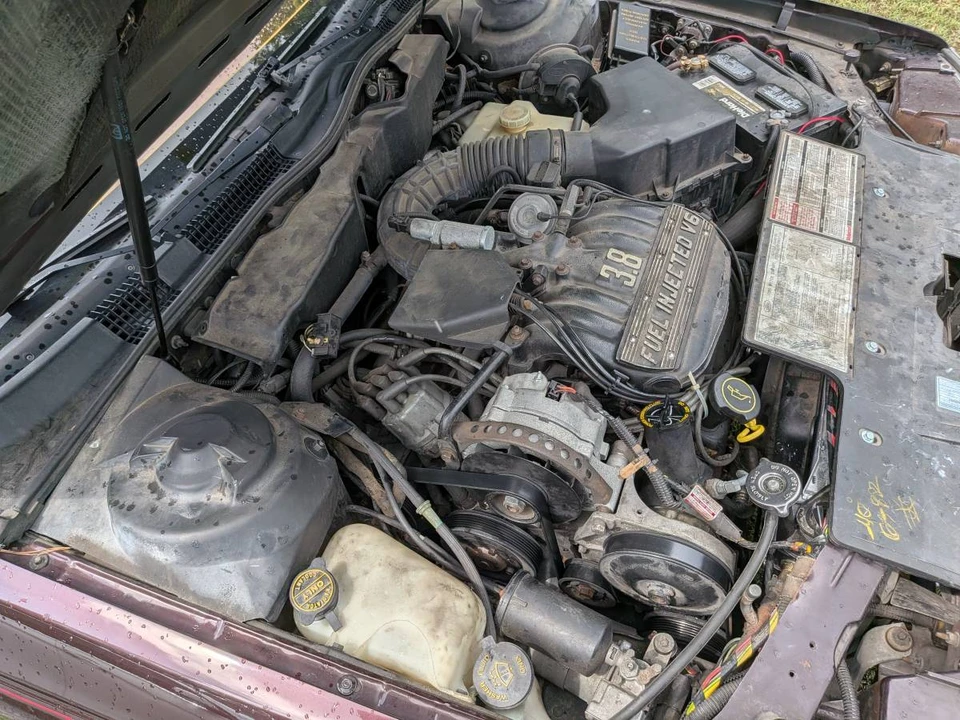 1988 Lincoln Continental 8th Gen - Image 4 of 8
