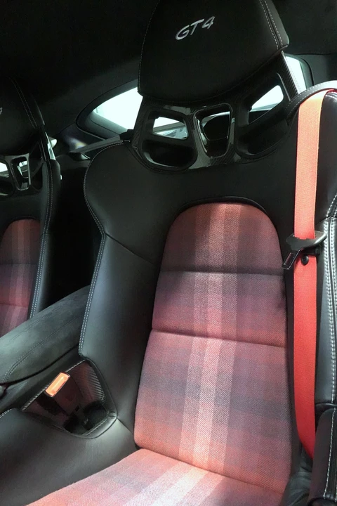 2016 Parts & Memorabilia Seats & Interior - Image 3 of 7