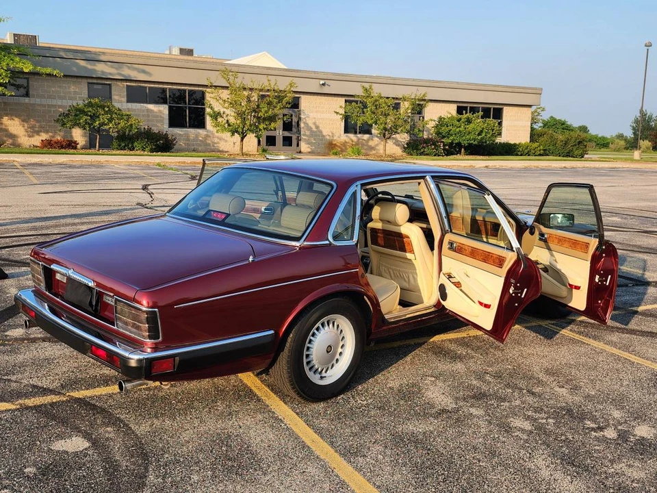 1992 Jaguar XJ40 XJ - Image 3 of 15