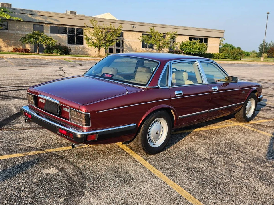 1992 Jaguar XJ40 XJ - Image 10 of 15