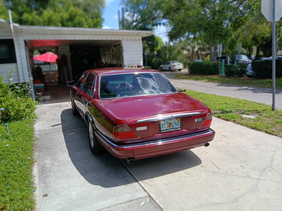 1997 Jaguar X300 XJ - Image 3 of 9