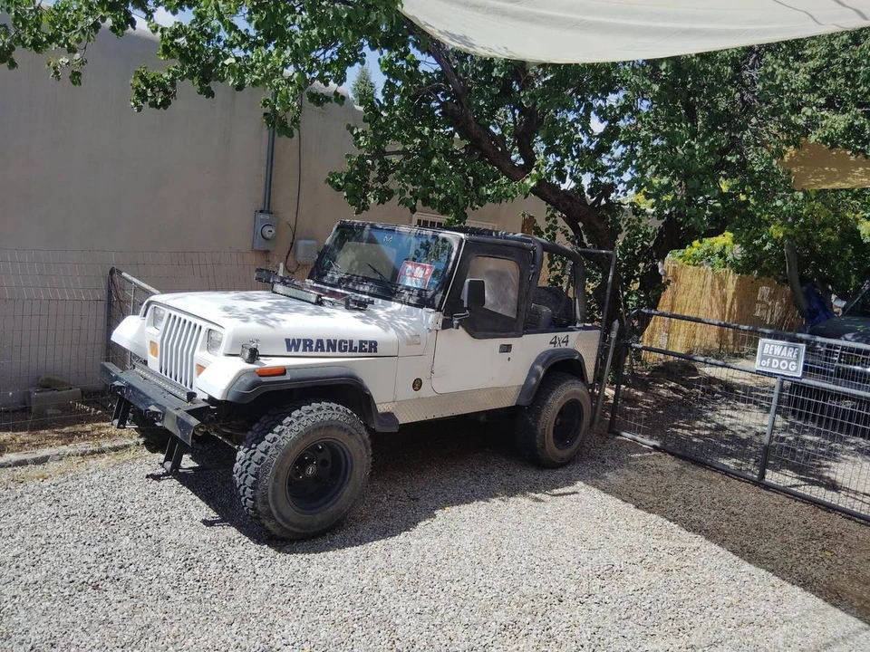 1992 Jeep YJ Wrangler - Image 10 of 11