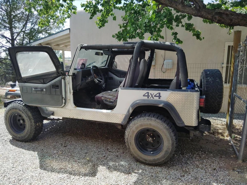 1992 Jeep YJ Wrangler - Image 6 of 11