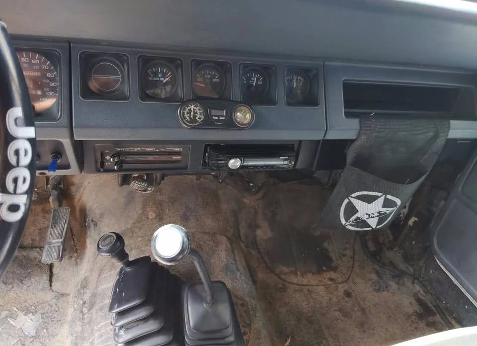 1992 Jeep YJ Wrangler - Image 8 of 11