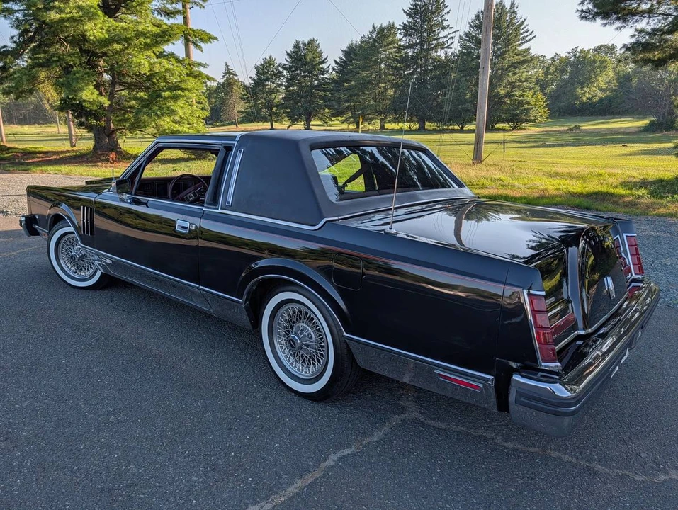 1972 Lincoln Continental 5th Gen - Image 9 of 24