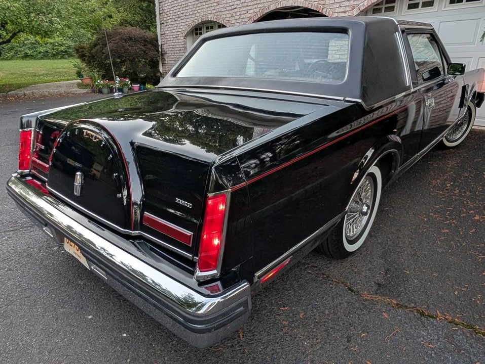 1972 Lincoln Continental 5th Gen - Image 10 of 24