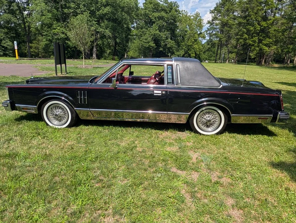 1972 Lincoln Continental 5th Gen - Image 8 of 24