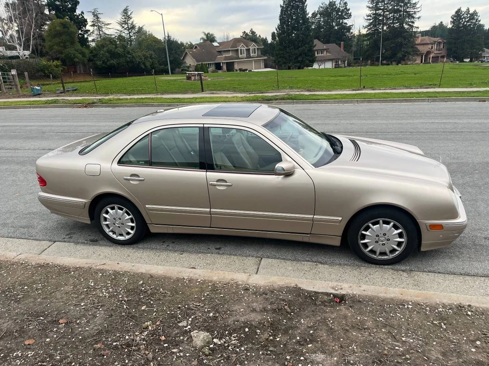 2000 Mercedes-Benz W210 E-Class - Image 9 of 11